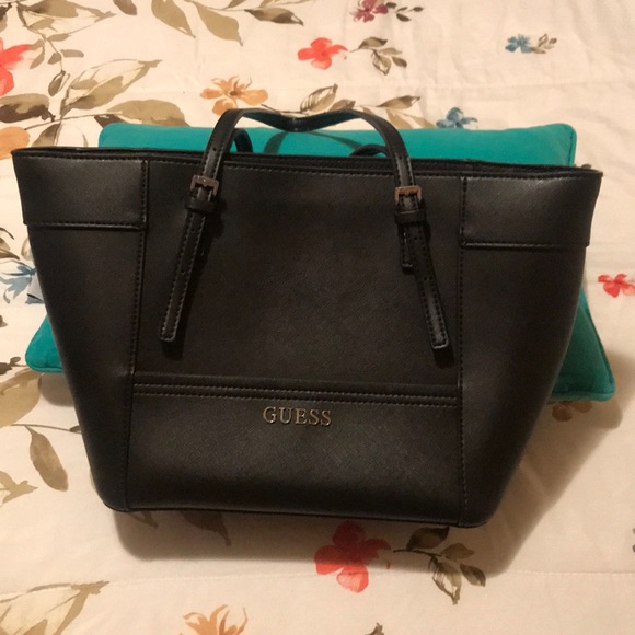 black guess tote